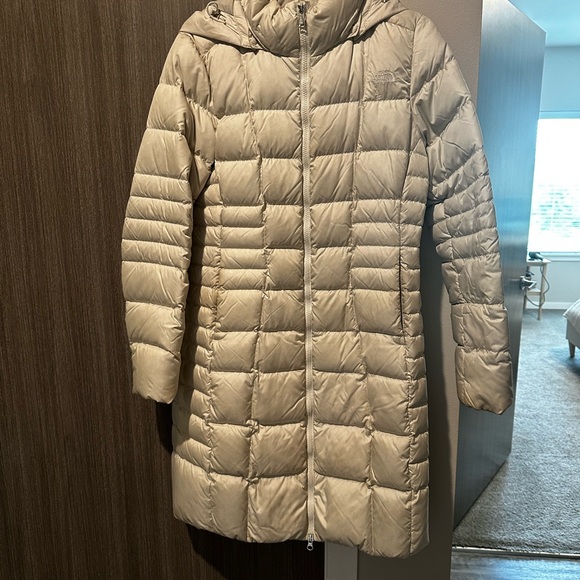 The North Face Cream Puffer Jacket with Hood - Picture 1 of 5